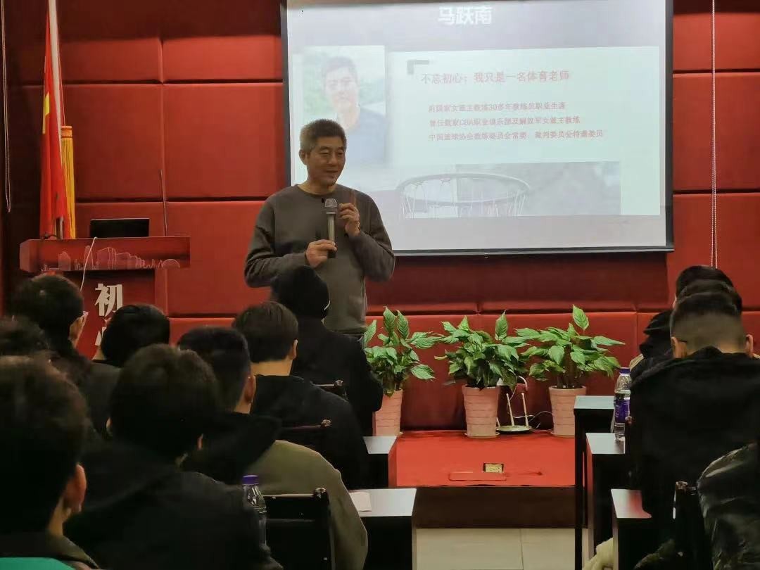 刻苦训练篮球时如何避免受伤的建议_0